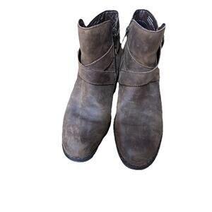 BORN Women’s Booties F11406 Size 9M